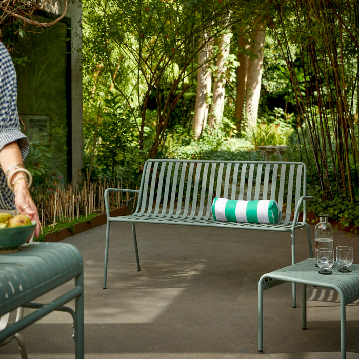 Banc de jardin Gaby en métal vert 2 places – vue d'ensemble